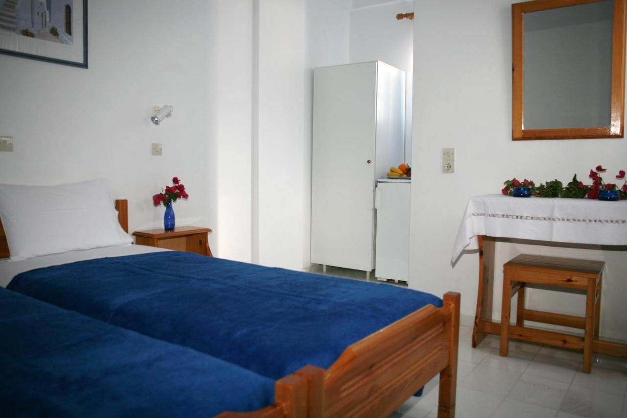 Semprou Rooms Períssa Eksteriør bilde